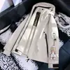 Jaqueta de trabalho corta-vento e impermeável três em um para atividades ao ar livre, com capuz, para pessoas petite, para caminhada e montanhismo, modelo masculino disponível
