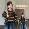 Camiseta base YOJIA para meninas, nova camiseta listrada estilosa de manga comprida para crianças maiores, inverno 2026, agasalho de inverno espesso para crianças