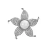 Nova Broche de Flor Flor Broche de Casaco de Alta Qualidade Fixado Roupas Simples Elegante Pérola Incrustada Banhado a Ouro Broche de Gola