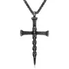 Colar Cruz de Cobre Banhado a Ouro Acabamento em Ouro 18K Pingente Quadrado de Luxo de Alta Qualidade com Corrente Joias Religiosas Modernas para Homens e Mulheres Perfeito para o Dia a Dia ou Ocasiões Especiais