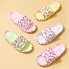 Venta al por mayor de zapatillas planas de verano para mujer, con estampado de dibujos animados, suaves y cómodas, para el hogar