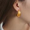 Novos brincos geométricos listrados vazados de luxo leve transfronteiriços franceses estilo retrô em aço titânio banhados a ouro 18K, joias da moda que combinam com tudo