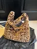 Bolso de Hombro Esponjoso de Gran Capacidad Bolso Tote de Gran Capacidad Bolso de Felpa Bolso Tote con Estampado de Leopardo Nuevo Otoño e Invierno Bolso de Hombro para Mujer