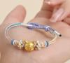 Jiufengxiang Pulsera de Mano Tejida a Mano de Ocho Hilos Nudo Wenchang DIY Usable Cuentas de Transferencia Colgante de Oro Joyería Cuerda Roja