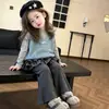 Conjunto Infantil Outono 2026 Novo Estilo Super Fofo Colete de Tricô Sem Manga Saia-Short Casual Versátil para Bebê