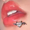 Asas de Chifre de Diabo em Forma de Coração Piercing Labial Joia Labial com Microincrustação de Cobre Piercing de Osso da Orelha Brilhante com Zircônia Completa Joia de Piercing no Lóbulo da Orelha Atacado