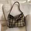 Bolso Coreano de Estilo Nicho para Viajeros, Bolso Tote Cuadros Retro Nuevo 2025, Bolso de Hombro o Axila Versátil de Gran Capacidad para Mujeres