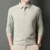 Camiseta Masculina Lisa Sem Costura de Manga Longa 2025 Outono Novo Estilo Top com Gola Polo Roupas Masculinas