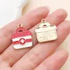 Nuevo accesorio de colgante de aleación con forma de corazón de jeringa médica roja y blanca, gorro de enfermera, accesorio para joyería de nicho DIY