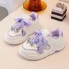 Zapatos para Niña 2026 Primavera y Otoño Nuevos Zapatos Deportivos Infantiles Casuales Versátiles Zapatos Blancos Ligeros Transpirables Tenis para Niña