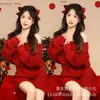 Estudio Fotográfico Nuevo Tema de Año Nuevo Traje Rojo Atmósfera Chica Dulce Interior Foto Fotografía Arte Foto Ropa