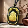 Jade incrustado en oro Hotan Moyu Colgante de oro de Guanyin Buda colgante de oro con jade incrustado con diamante cuadrado para hombre y mujer marca al por mayor
