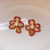 Pendientes de Botón Mariposa Flor Calados Vintage Chapados en Oro Filigrana Circonita, Pendientes de Lujo Ligero de Gama Alta para Mujer