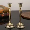 Suporte de Velas Europeu de Luxo Leve com Cabeça Única Jantar à Luz de Velas de Hotel Suporte de Velas Retrô Decoração de Casa Ornamentos de Suporte de Velas de Metal
