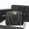Bolsos para Mujer 2025 Otoño e Invierno Nuevos Bolsos Grandes Bolso de Hombro para Mujer con Cadena