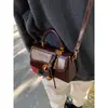 Bolso Vintage de Cuero Encerado al Aceite Hecho a Medida de Alta Gama para Mujer, Bolso Cruzado Versátil Nuevo Otoño/Invierno, Bolso de Mano Pequeño Cuadrado