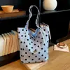 2026 Nova Bolsa Tote de Lona com Bolinhas Feminina Simples Versátil Grande Capacidade Bolsa de Ombro Estudante Deslocamento Bolsa de Compras