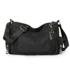 Bolsa Transversal Bordada Simples Feminina 2025 Nova de Grande Capacidade Casual para Mães Viagem ao Ar Livre Deslocamento Bolsa Feminina