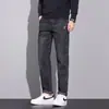 Jeans Grossos Outono e Inverno 2025 Masculino Slim Reto Elástico Tendência Calças Simples Versátil Casuais Calças Masculinas