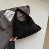 Bolsa de Ombro Fashion Vazada Grande Capacidade Feminina Casual para o Dia a Dia Versátil Fosca de Axila Tote Bag Comércio Exterior Transfronteiriço