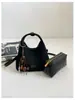 Bolso pequeño de mano de felpa y gamuza elegante transfronterizo para mujer, nuevo, textura retro, bolso tipo cubo, nicho, bandolera, bolso cruzado, moderno