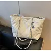 Bolsa de Ombro Feminina Grande de Alta Qualidade Retro Nova Moda 2026 para o Dia a Dia Transfronteiriça Bolsa Tote Acolchoada