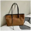 Bolso Retro Casual de Gran Capacidad en Gamuza 2025 Nuevo para el Trabajo Más Fácil de Combinar Bolso de Hombro Bolso de Mano Tote para Mujer
