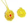 Loja de Ouro Mesmo Estilo Ouro Antigo Vazado Incrustado com Diamante Filigrana Flor de Quatro Folhas Buda Pingente Estilo Étnico Flor de Quatro Folhas Pingente Corrente para Suéter