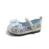 Zapatos de Cuero con Lentejuelas Estilo Dulce para Niñas 2026 Primavera/Verano Nuevos Zapatos de Princesa con Lazo y Perlas para Actuación y Baile