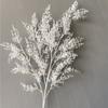 [Material de flor blanca] Arreglo floral de hortensia, rosa, flor de pasto escarchado con decoración de material de hoja de niebla de techo de pasto, flor de simulación para boda