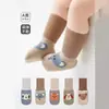 Calcetines para bebé primavera color de dibujos animados combinados calcetines de tubo para bebé niños y niñas calcetines para recién nacido fabricantes al por mayor