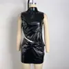 Roupa Europeia e Americana Transfronteiriça Verão 2024 Preto Couro PU Gola Alta Sem Mangas Plissada Assimétrica Cintura Exposta Bolsa de Cintura Saia para Quadril Conjunto para Mulheres