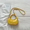 Bolso Minimalista de Alta Apariencia tipo Empanada 2026 Verano Nuevo Bolso de Hombro de Moda Coreana Moda de Nicho Casual Bolso Cruzado