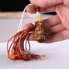 Cadena para teléfono móvil con diseño de sándalo verde del zodíaco, colgante para bolso de coche, cordón de animal pequeño, colgante con borlas coloridas, texto de reproducción al por mayor