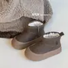 Botas de Nieve para Niños Otoño 2026 Estilo Nuevo Acolchadas con Felpa Cálidas Botas de Algodón Botas Cortas de Algodón Grandes para Niñas Zapatos de Algodón para Niños Modernos