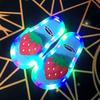 Moda de Celebridades de Internet Zapatillas Luminosas para Niños Zapatos de Cristal de Fresa Luces Brillantes Sandalias Brillantes para Niñas
