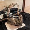 Bolso de Mano de Moda 2026 para el Día a Día con Acabado de Alta Gama, Bolso Versátil de Hombro o Bajo el Brazo, Bolso de Plumas de Gran Capacidad para Otoño e Invierno para Mujer