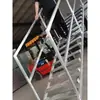 Escada de Andaime com Catraca Construção Aço Galvanizado Escada de Escalada Operação em Alta Altitude Escada Inclinada Estrutura Externa de Tubo de Aço Escada