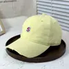 Nueva Marca de Moda Callejera para Mujer Top Suave Bordado Deshilachado Gorra de Béisbol Estilo Coreano Casual Versátil Gorra de Pico para Pareja