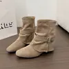 Hebilla de cinturón de moda, tacón grueso, plisados, botines para mujer, nueva colección otoño 2026, botines cortos versátiles con tacones de altura media y diseño de pierna ancha