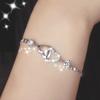 Pulseira Banhada a Prata Nova Doce em Forma de Coração Acompanhando Pulseira de Amor Moda Popular Feminina Pulseira Prata Coração a Coração