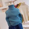 Ropa suave y cerosa para niños y niñas 2025 Otoño e Invierno Nuevo Cuello alto Versátil Rayas de punto Color puro Ropa de punto Camiseta básica
