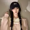 Gorra de Béisbol Bordada con Gato Manchado Estilo Coreano Japonés Color Crema 2025 Nueva para Mujer con Circunferencia de Cabeza Grande, Gorra de Pico de Pato que Hace que la Cara Parezca Más Pequeña