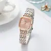 Reloj de pulsera para mujer, nuevo modelo 2023, con diseño de temperamento sencillo y pequeño, cuadrado.