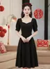 Vestido Negro Cuadrado de Manga Abullonada, Longitud Media, Adecuado para Fiestas de Compromiso, Banquetes de Bienvenida y Elegantes Vestidos de Noche para Mujer