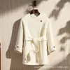 Novo casaco de lã soltinho para mulheres, outono e inverno, novo casaco de lã dupla face estilo chinês, comprimento médio, versátil, novo produto para mulheres baixinhas