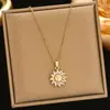 Nuevo Collar de Girasol con Micro-Pavé de Circonita para Mujer, Lujo Accesible y Cadena de Clavícula de Acero de Titanio de Alta Gama No Desvanecible al por Mayor