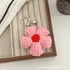 Llavero de flor de pompón de ganchillo hecho a mano estilo ins, flor de hilo tejida con charm de campana, colgante para bolso, pequeño regalo