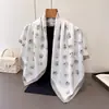 Atmósfera de principios de otoño, bufanda cuadrada grande de seda sintética, bufanda de seda estampada, chal de alta gama y versátil, bufanda de seda diagonal, pañuelo para la cabeza, pañuelo para el cuello y chal
