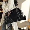 Moda Otoño 2026 Nuevo Bolso de Hombro con Remaches Bolso Tote de Gran Capacidad Bolso de Mano Versátil Casual para Mujer